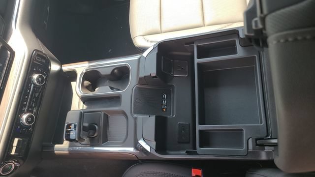 2026 GMC Sierra 1500 SLT - Photo 15