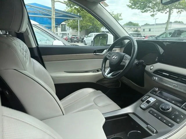Used 2022 Hyper White Hyundai Limited image 14