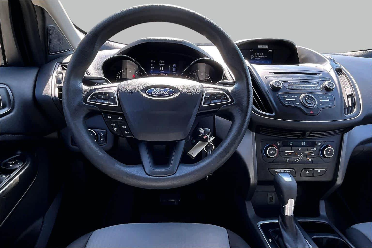 Used 2017 Oxford White Ford SE image 6