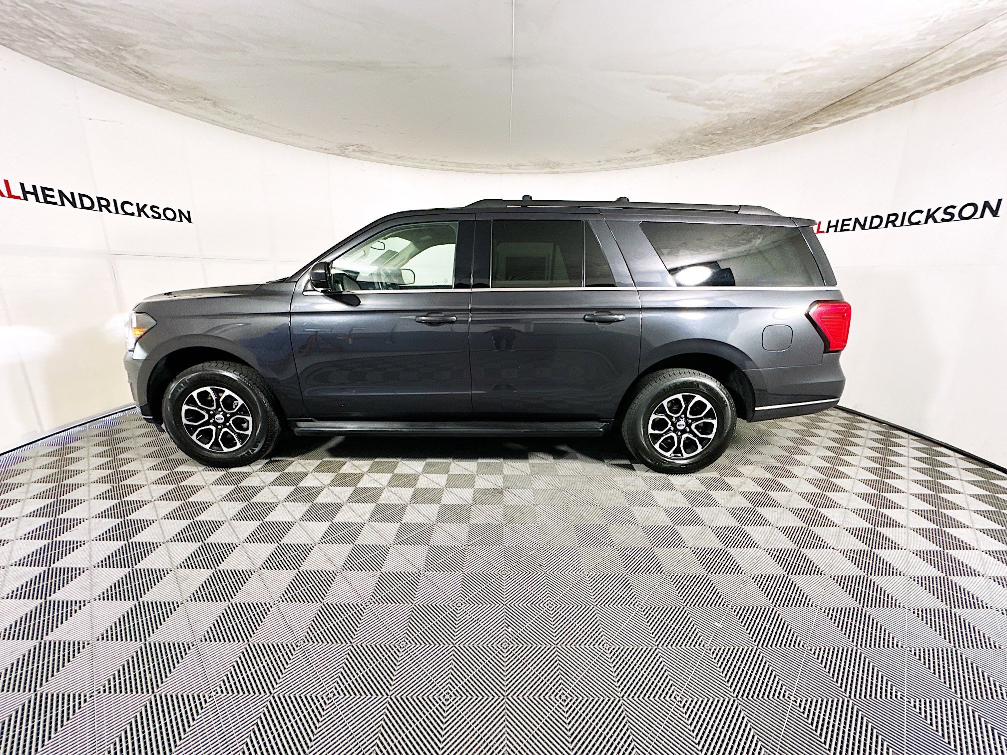 2024 Ford Expedition thumbnail 8