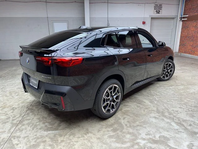 Used 2026 Black BMW xDrive28i image 5