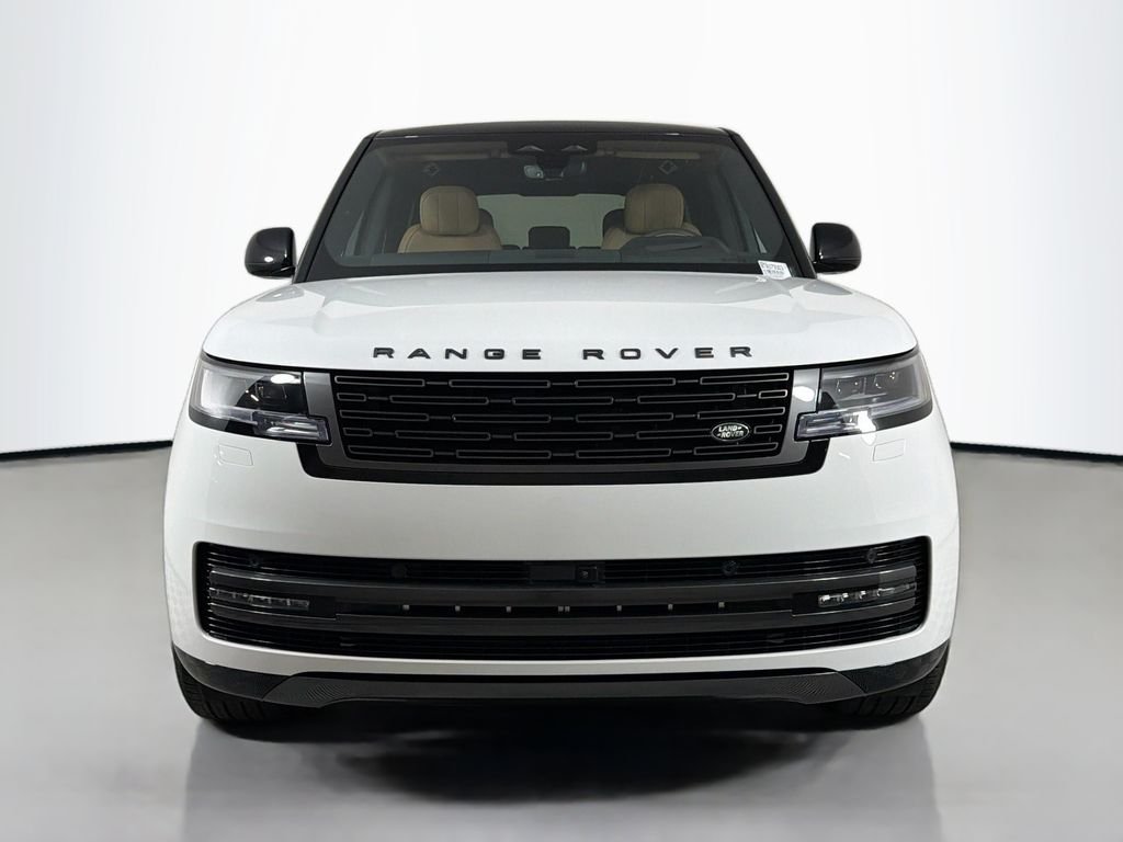 New 2026 Fuji White Land Rover SE image 2