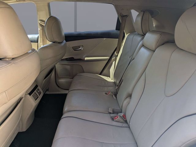Used 2013 White Toyota LE image 14