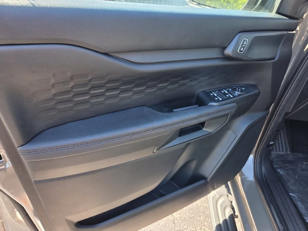 New 2026 Marsh Gray Ford XLT image 21