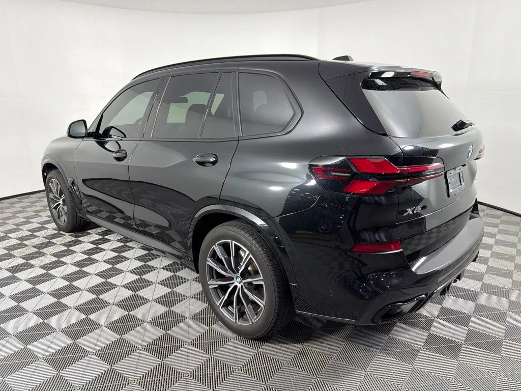 Certified Used 2024 Black Sapphire Metallic BMW xDrive40i image 7