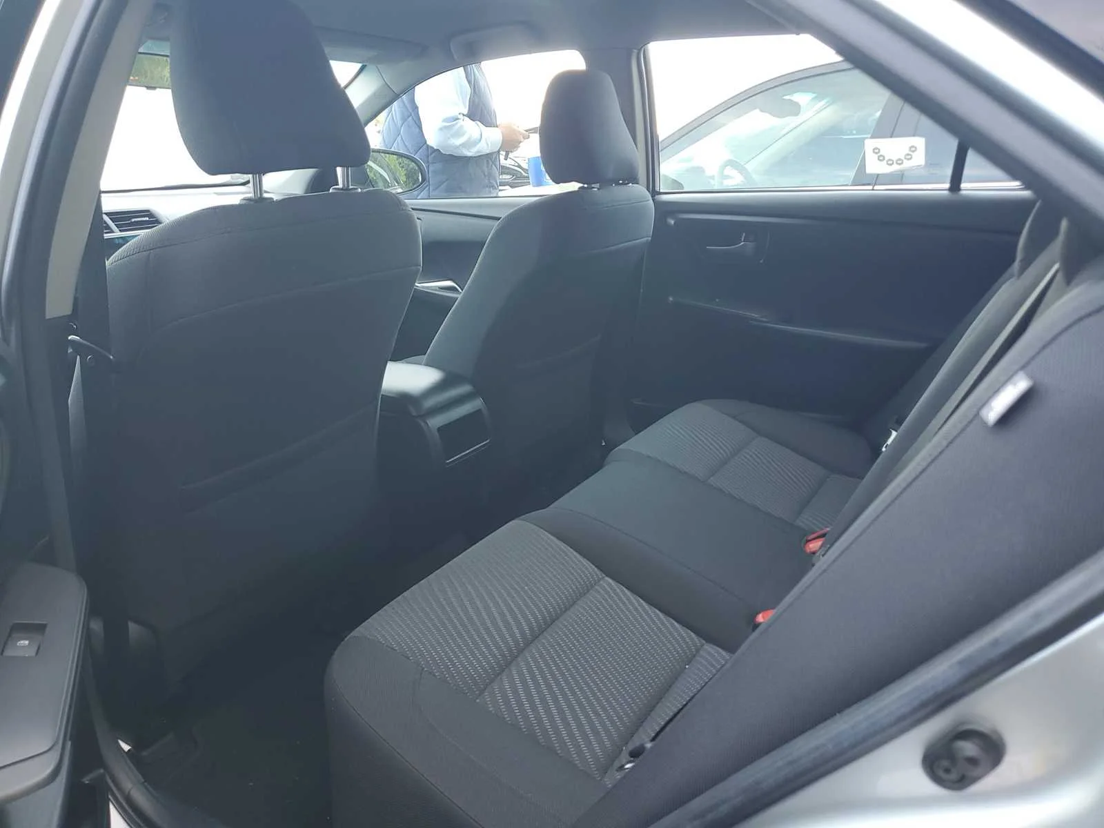 Used 2016 Celestial Silver Metallic Toyota XLE image 9