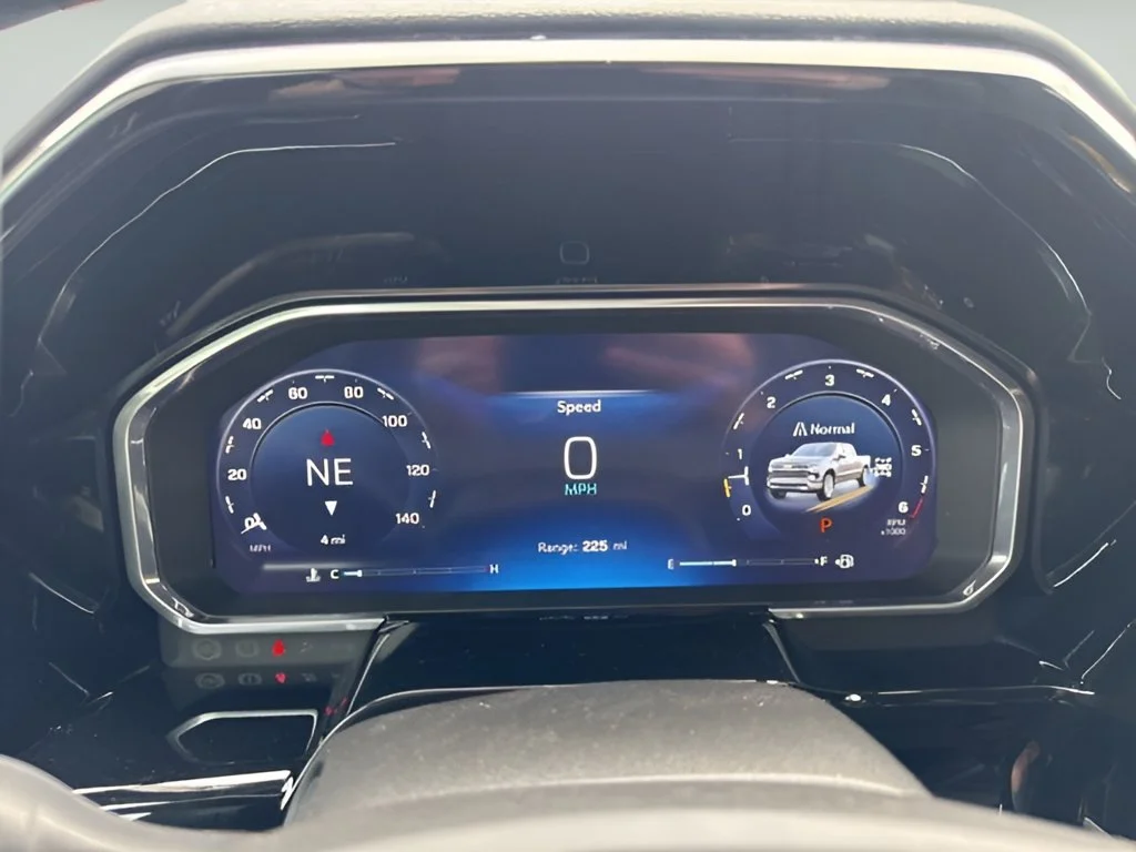 New 2026 Summit White Chevrolet LT image 29