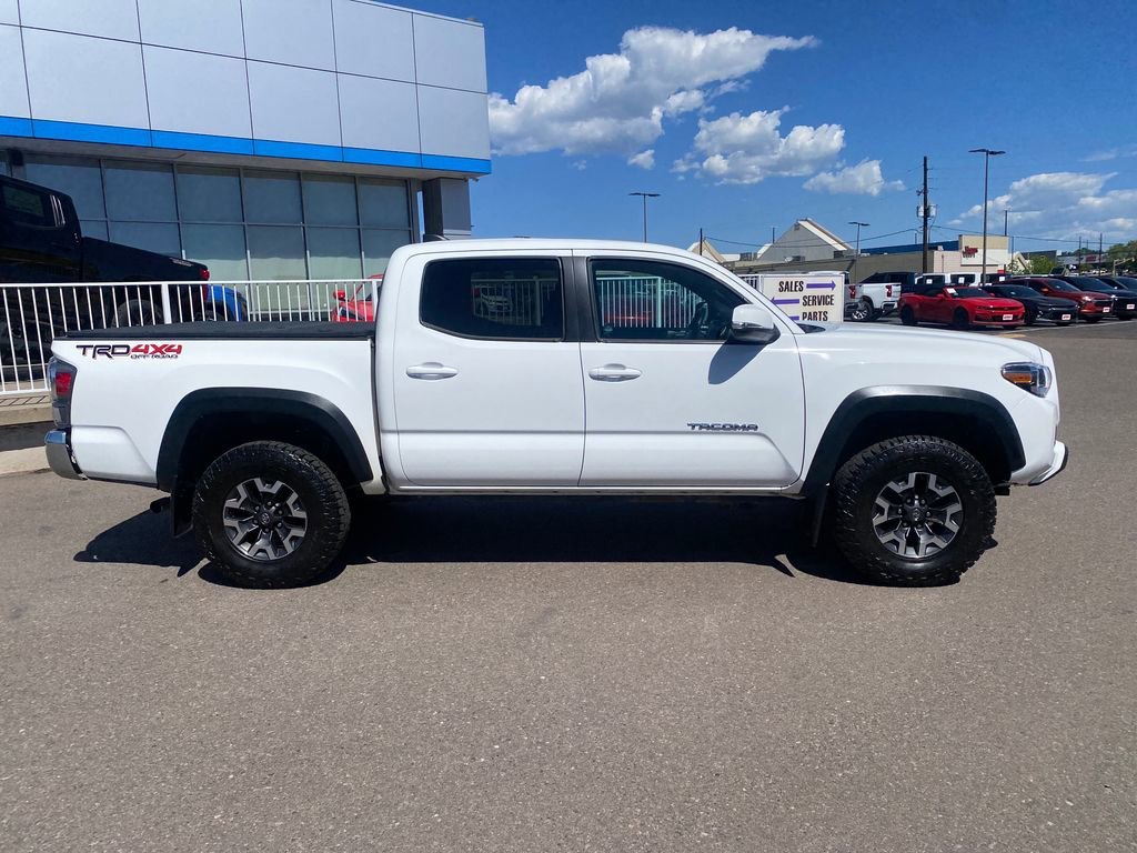 Used 2023 Ice Cap Toyota SR image 6