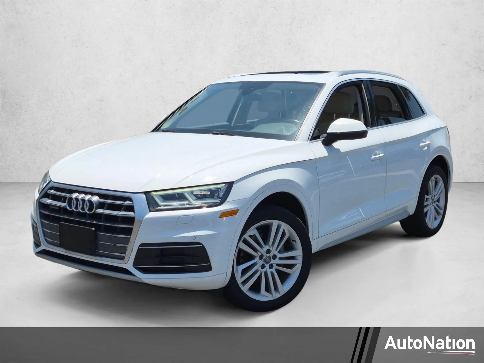 2018 Audi Q5 2.0T quattro S tronic Premium Plus's photo