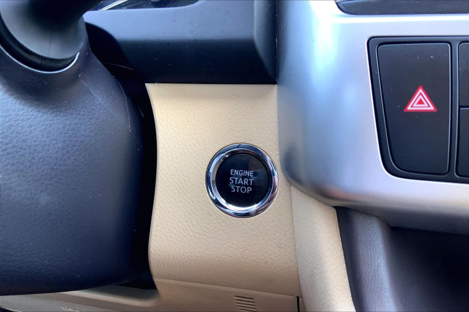 Used 2019 Blizzard Pearl Toyota Limited image 33