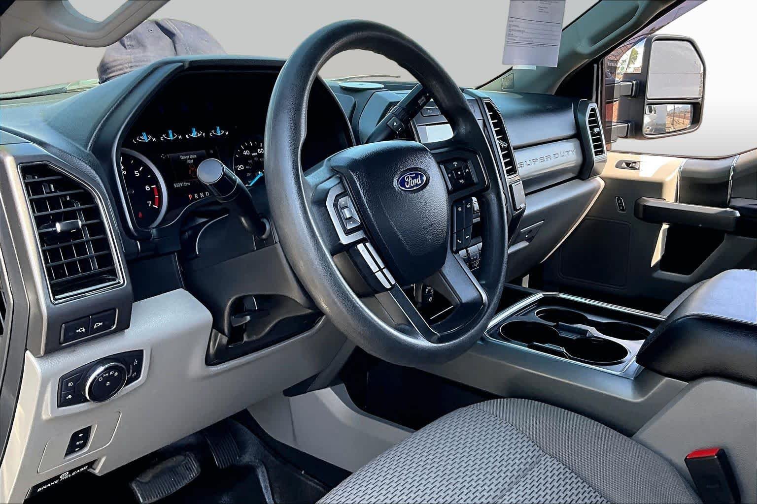 Used 2020 Iconic Silver Ford XLT image 16