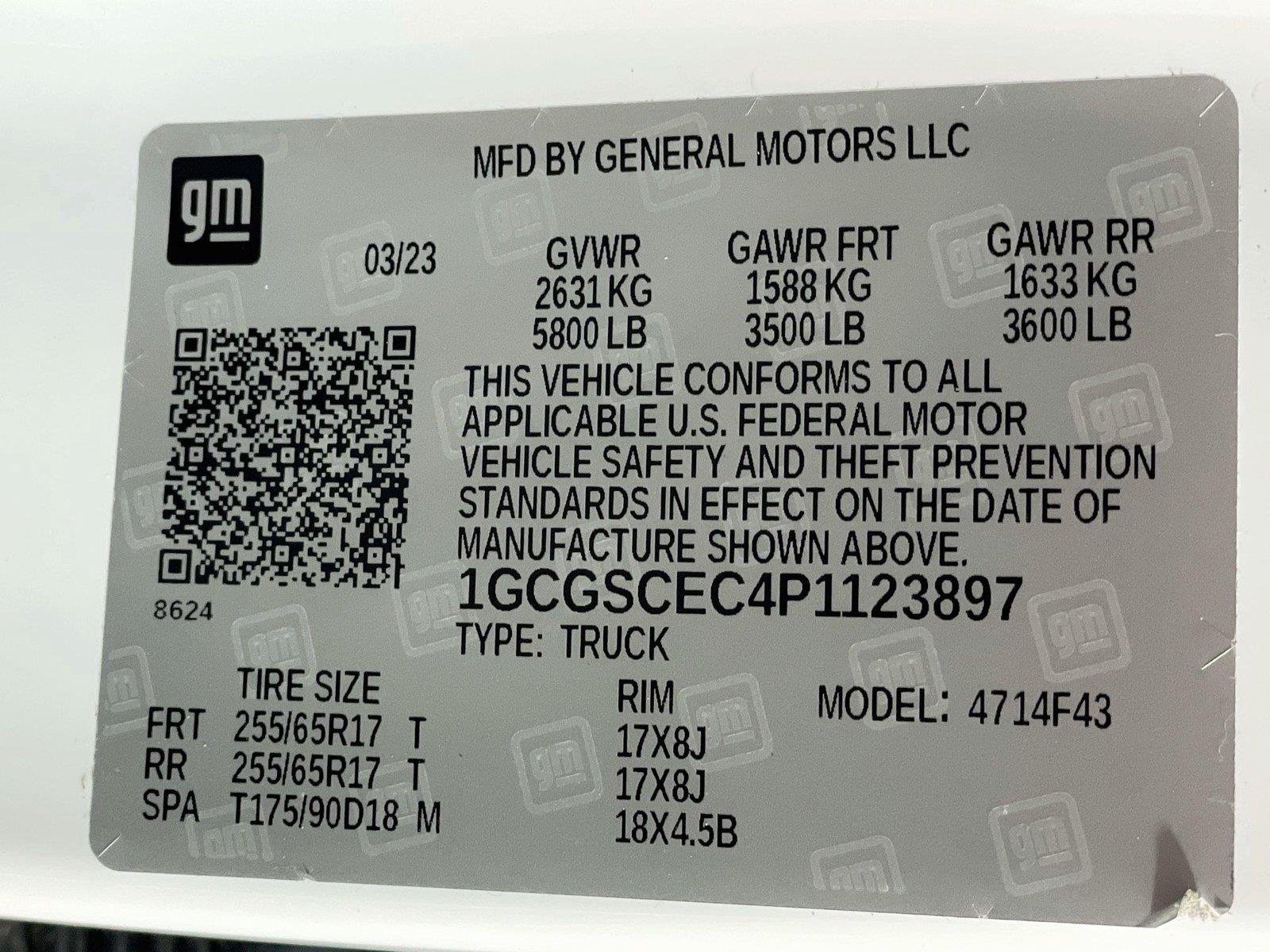 Used 2023 Summit White Chevrolet 2WD LT image 32