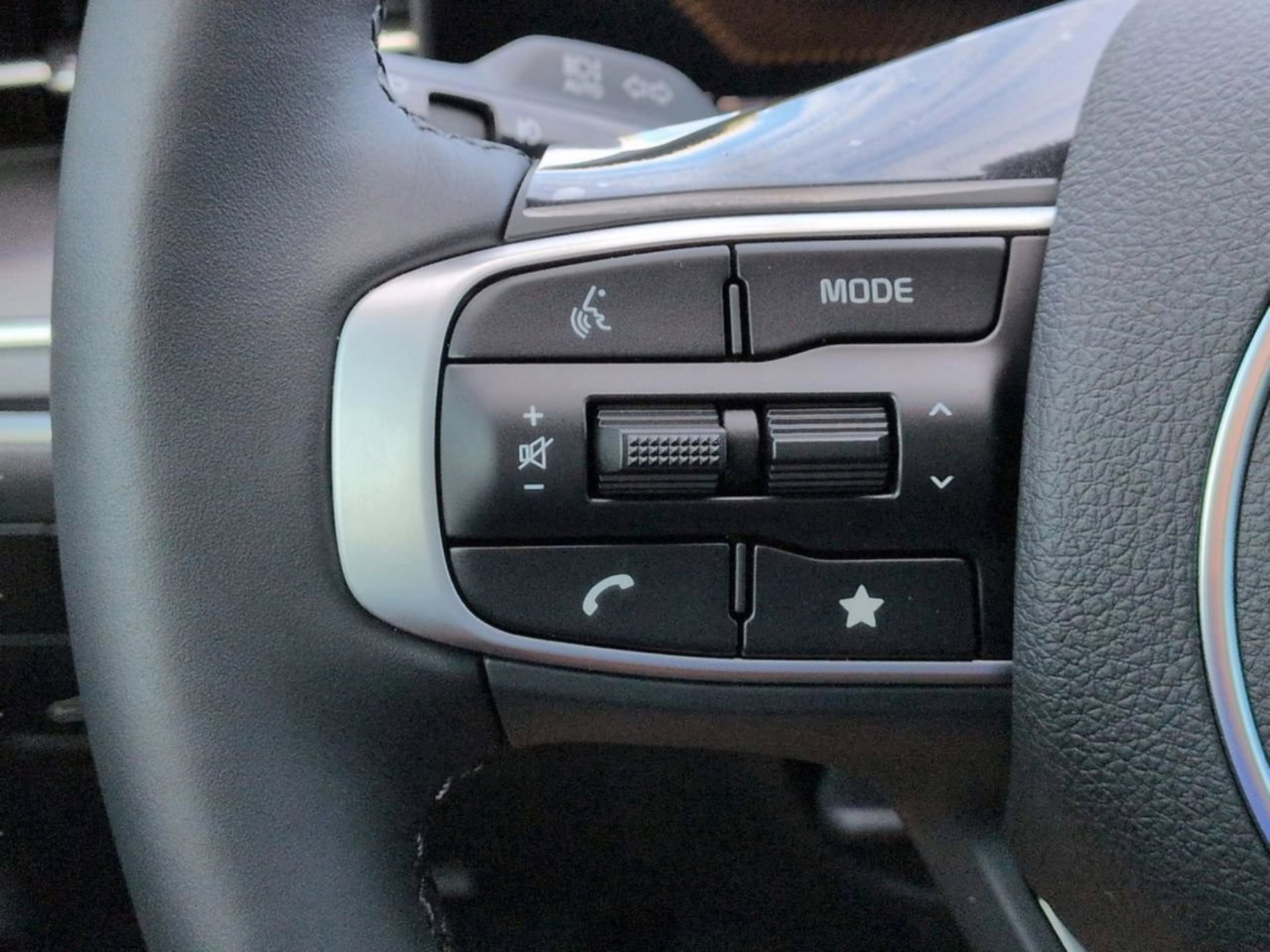 New 2026 Snow White Pearl Kia GT-Line AWD image 29
