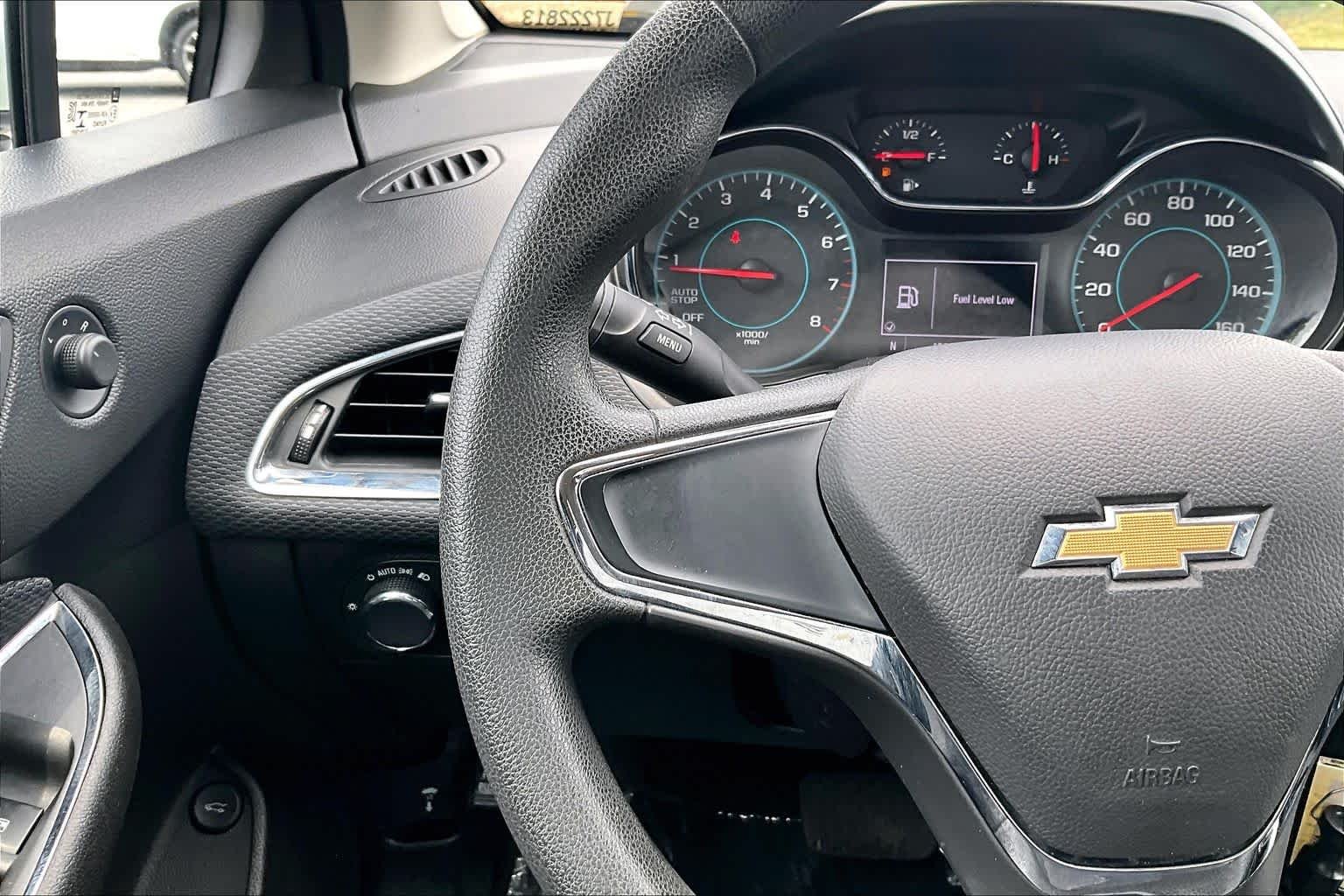 Used 2018 Summit White Chevrolet LS image 23