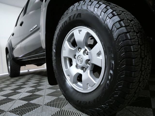 Used 2013 Toyota Tacoma Base with VIN 3TMLU4ENXDM126110 for sale in Apple Valley, Minnesota