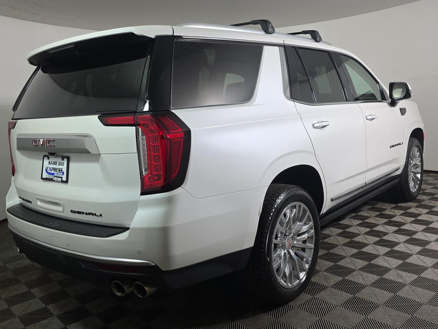 Used 2024 White Frost Tricoat GMC Denali image 10