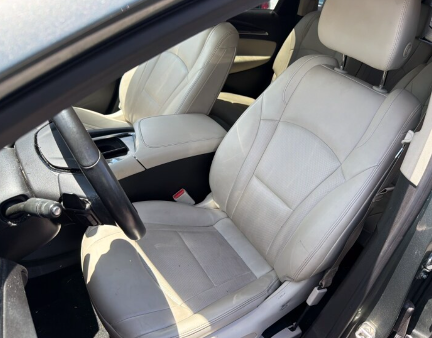 Used 2023 Green Buick Essence image 6