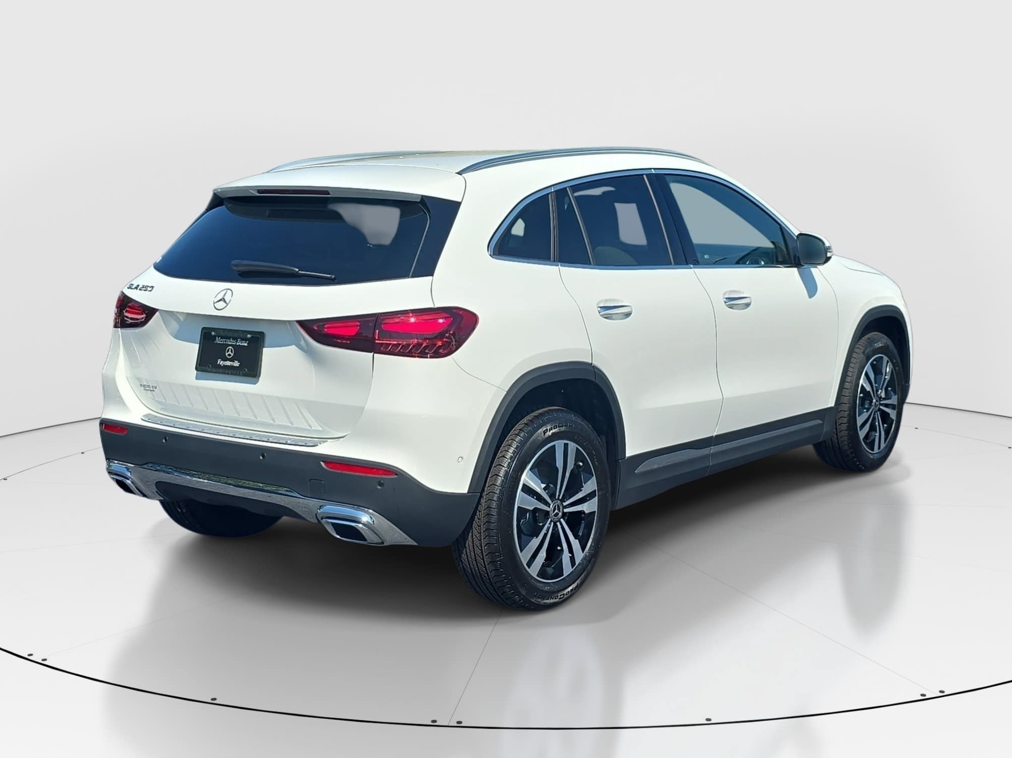 New 2026 Polar White Mercedes-Benz GLA250 image 7