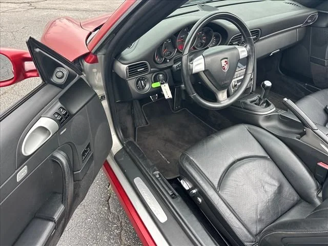 Used 2006  Porsche Carrera image 13