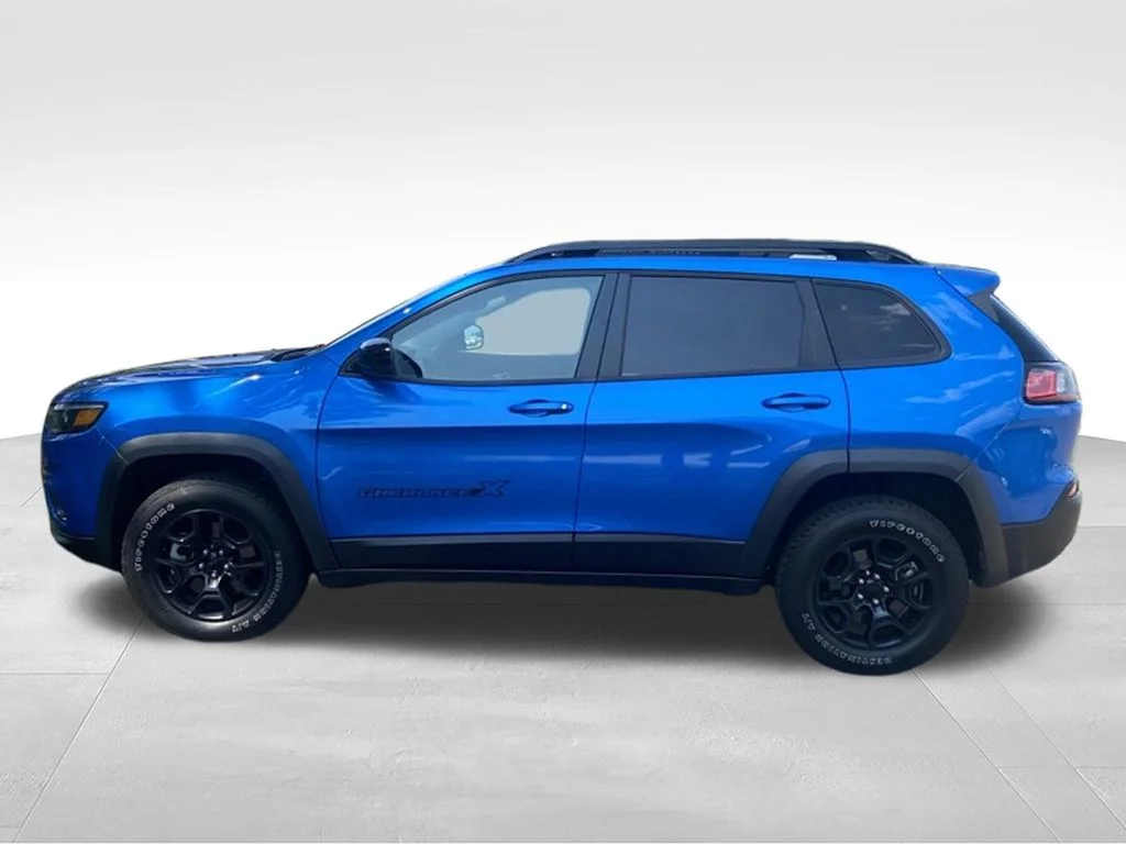 Used 2022 Hydro Blue Pearlcoat Jeep X image 3