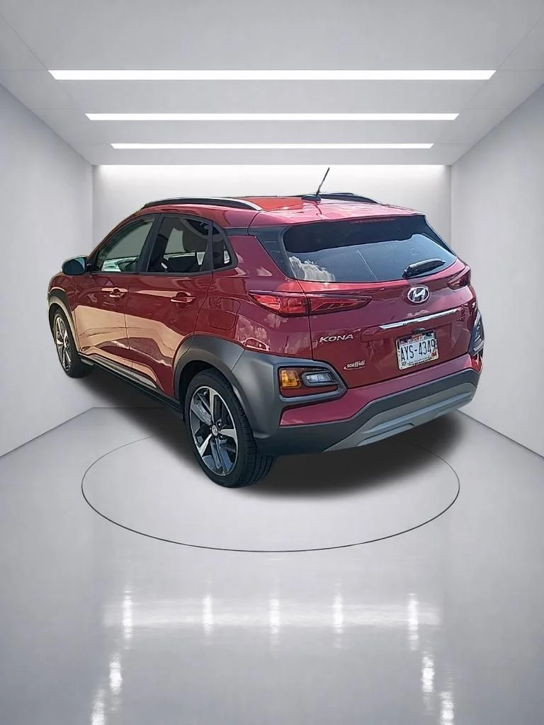 Used 2018 Pulse Red Hyundai Limited image 3