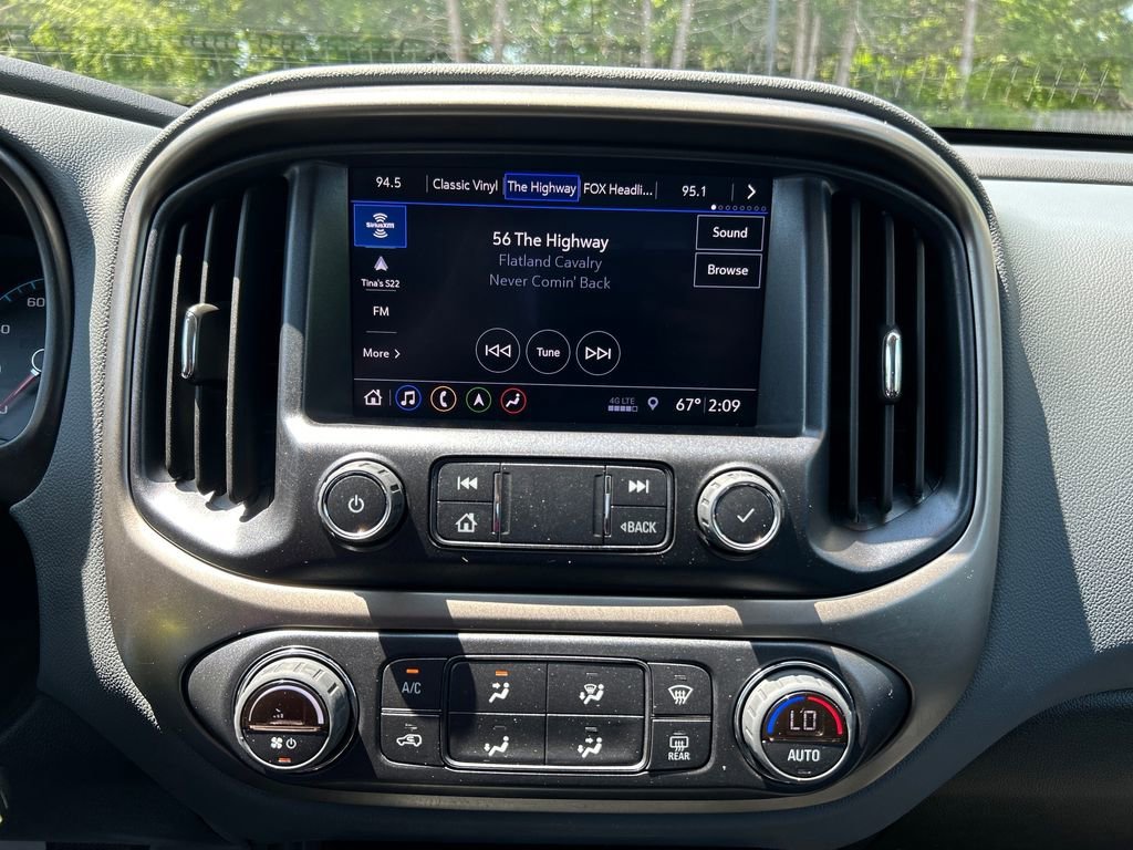Used 2022 Black Chevrolet Z71 image 32
