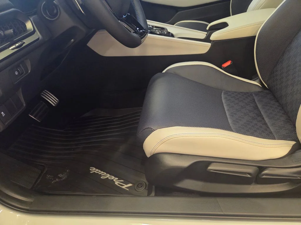 New 2026 Winter Frost Pearl Honda Hybrid image 11