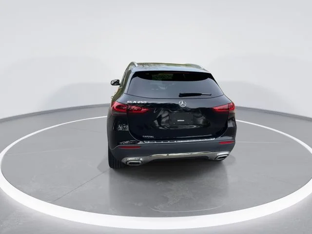 Used 2023  Mercedes-Benz GLA 250 image 7