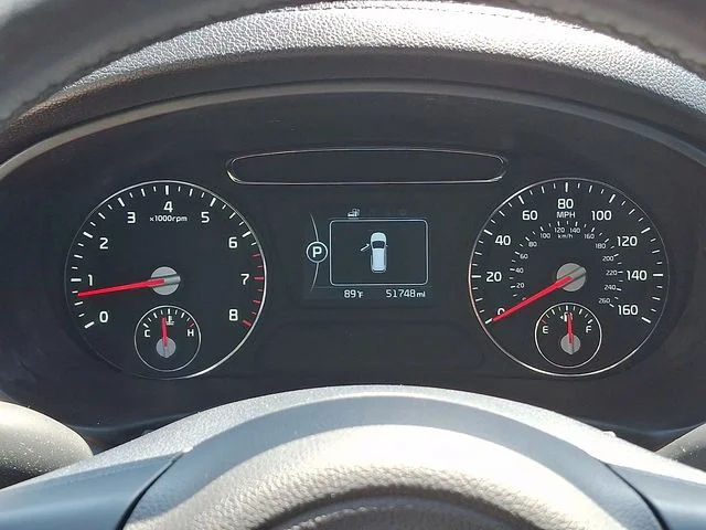 Used 2016 Silver Kia LX image 20