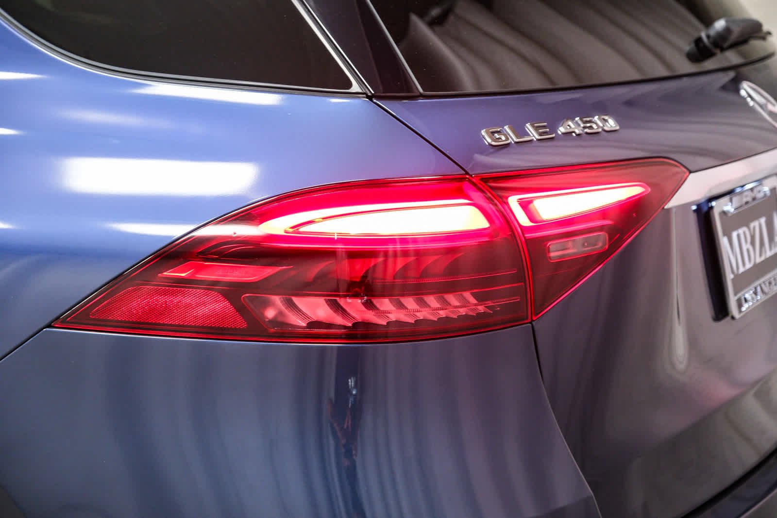 Used 2026 Twilight Blue Metallic Mercedes-Benz GLE 450 image 8