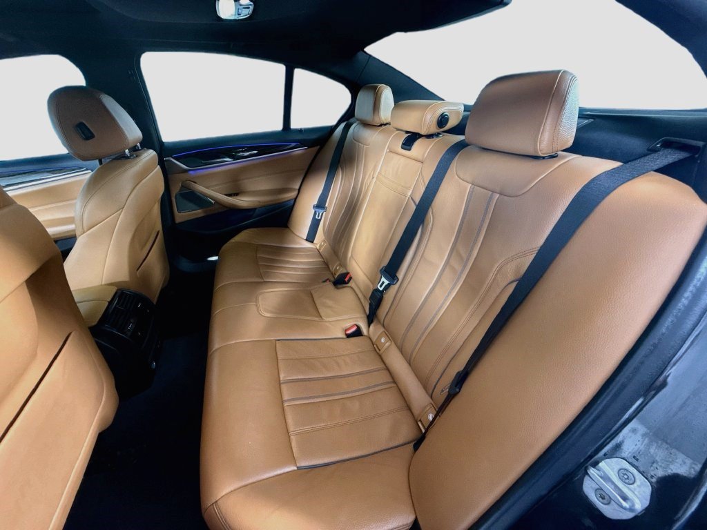 Used 2021 Dark Graphite Metallic BMW 530i image 21