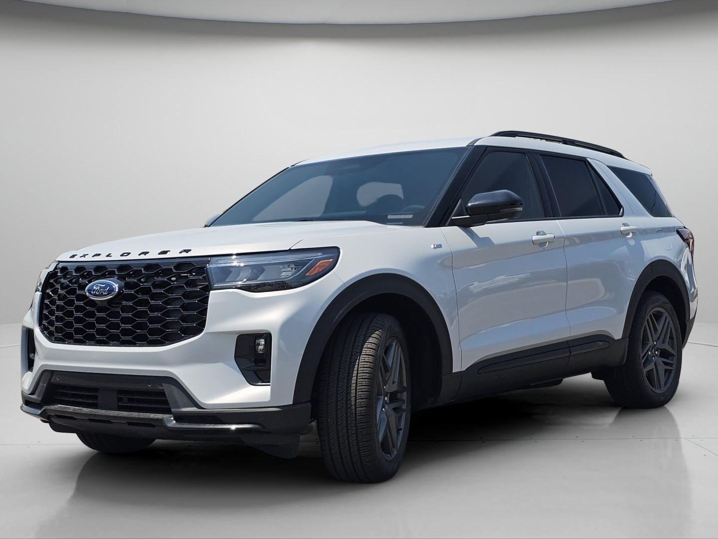 New 2026 Space White Metallic Ford ST-Line image 20