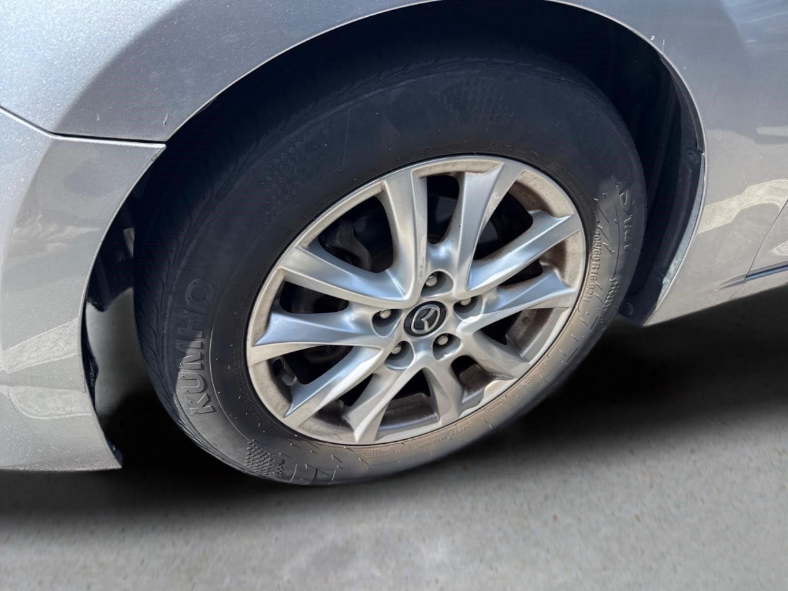Used 2016 Liquid Silver Metallic Mazda i Grand Touring image 3