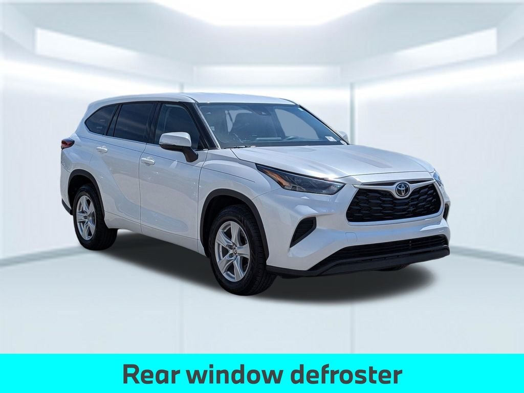 Used 2022 Beige Toyota L image 9