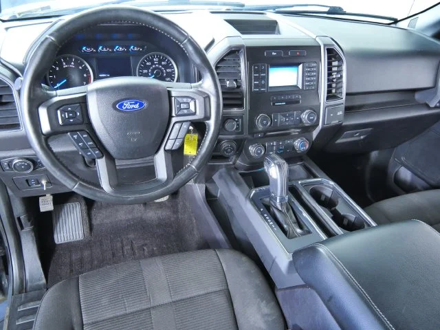 Used 2017 Gray Ford XLT image 3
