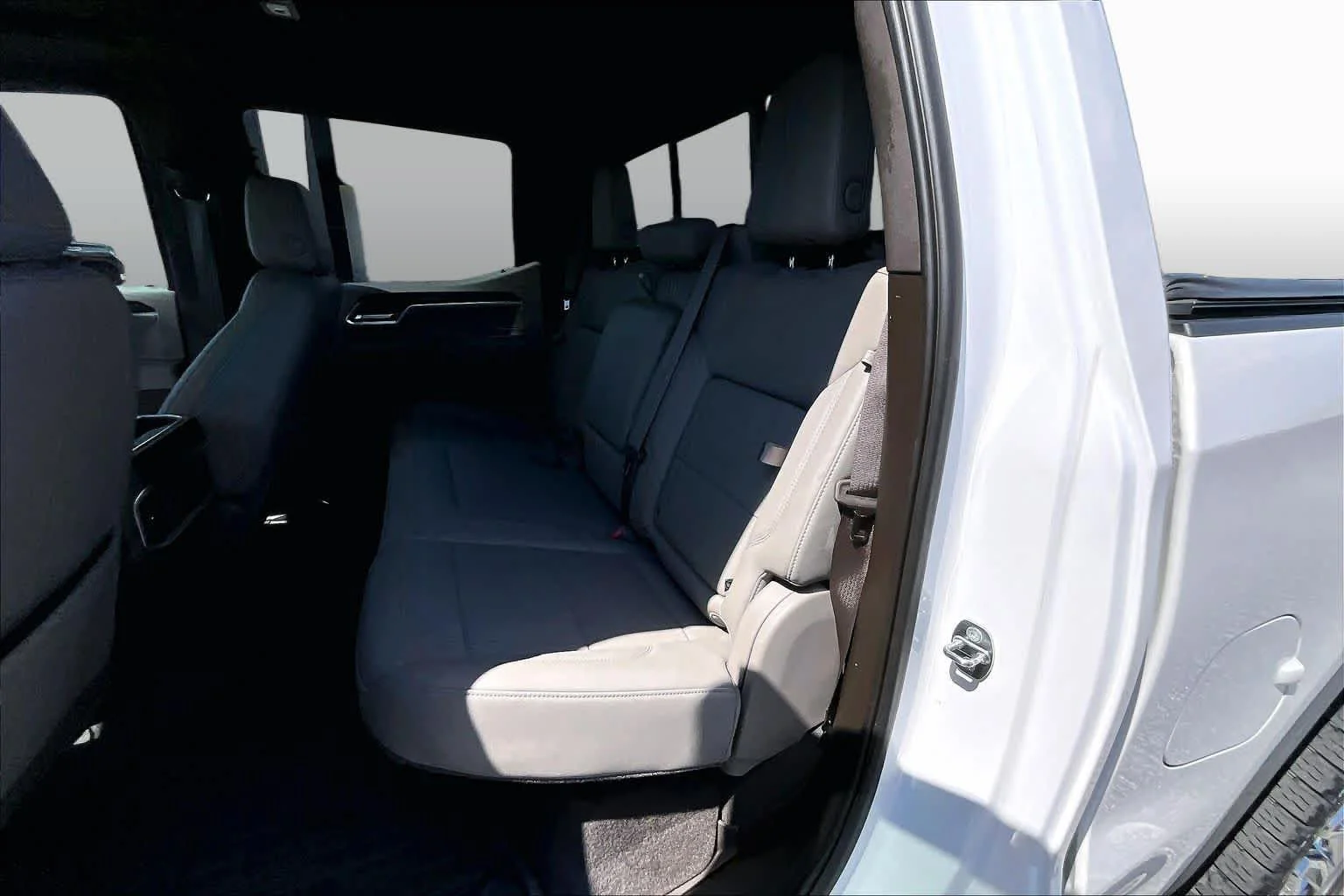 2022 GMC Sierra 1500 SLT - Photo 19