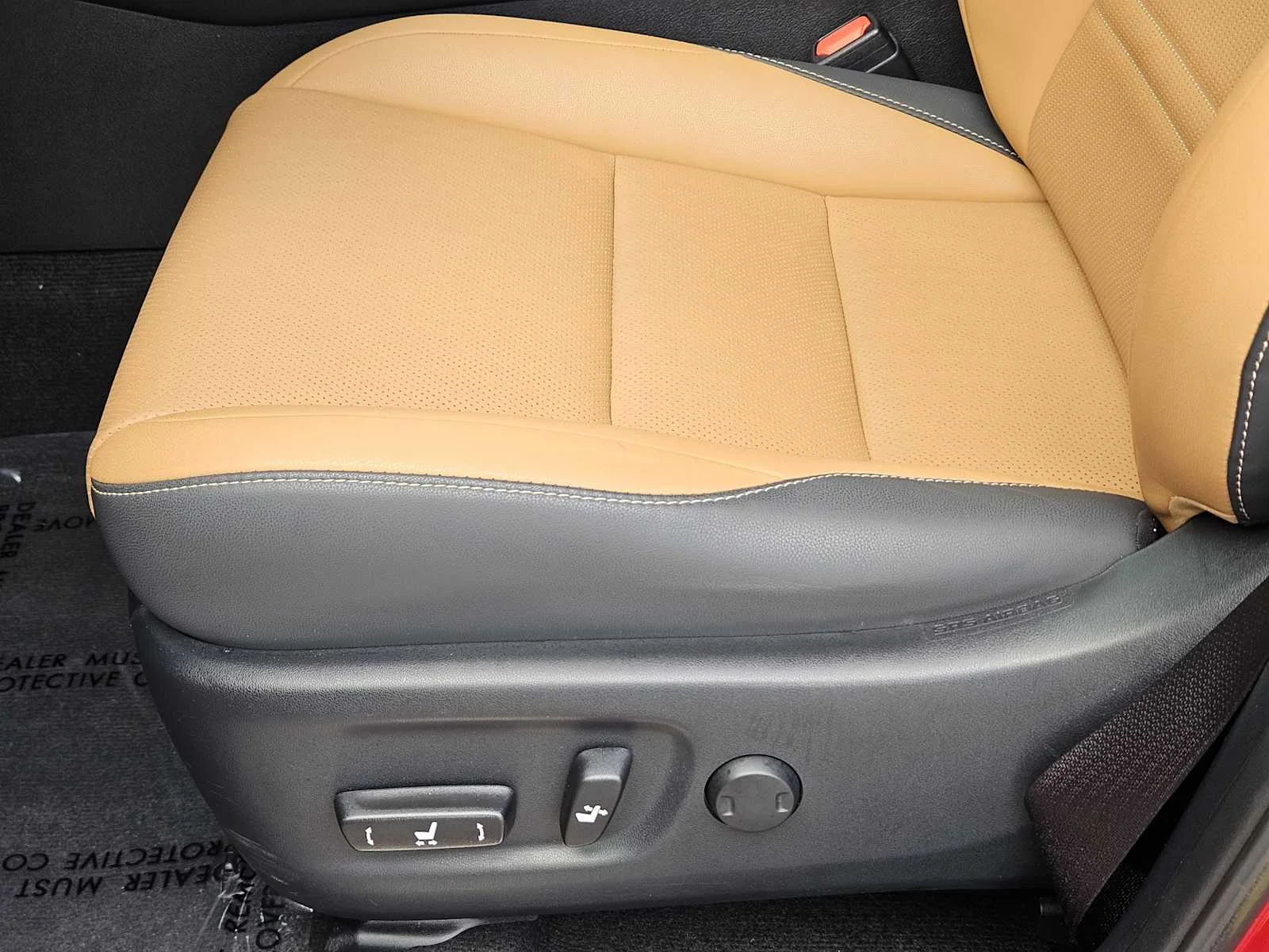 Certified Used 2020 MATADOR RED MICA Lexus  image 19