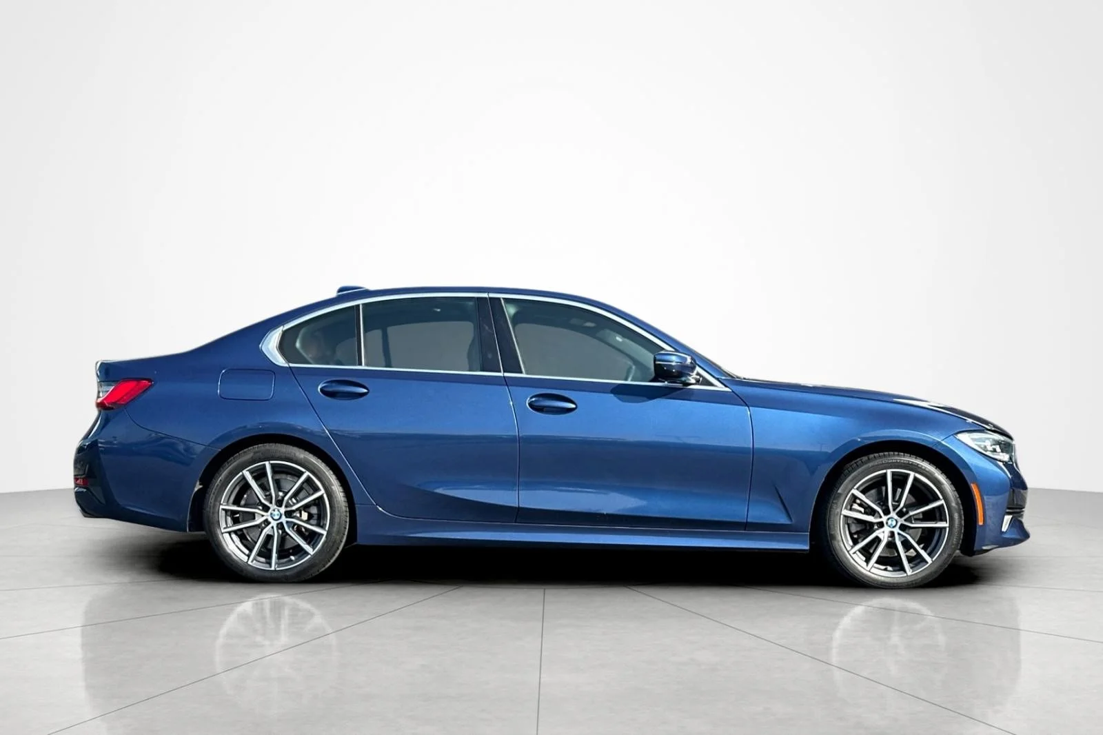 Used 2021 Phytonic Blue Metallic BMW 330i image 6