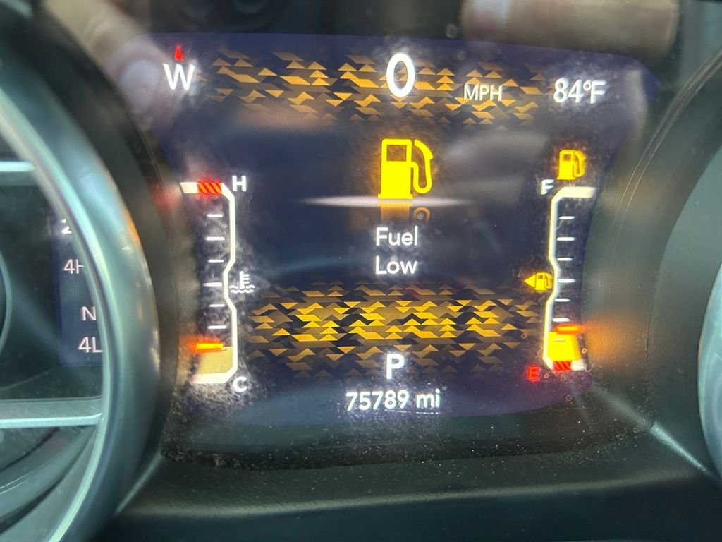 Used 2022 White Jeep Mojave image 10