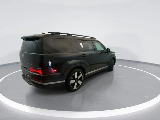 Used 2024 Black Hyundai Limited image 4