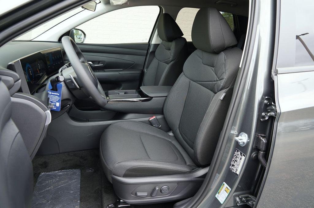 New 2026 Amazon Gray Hyundai SEL image 9
