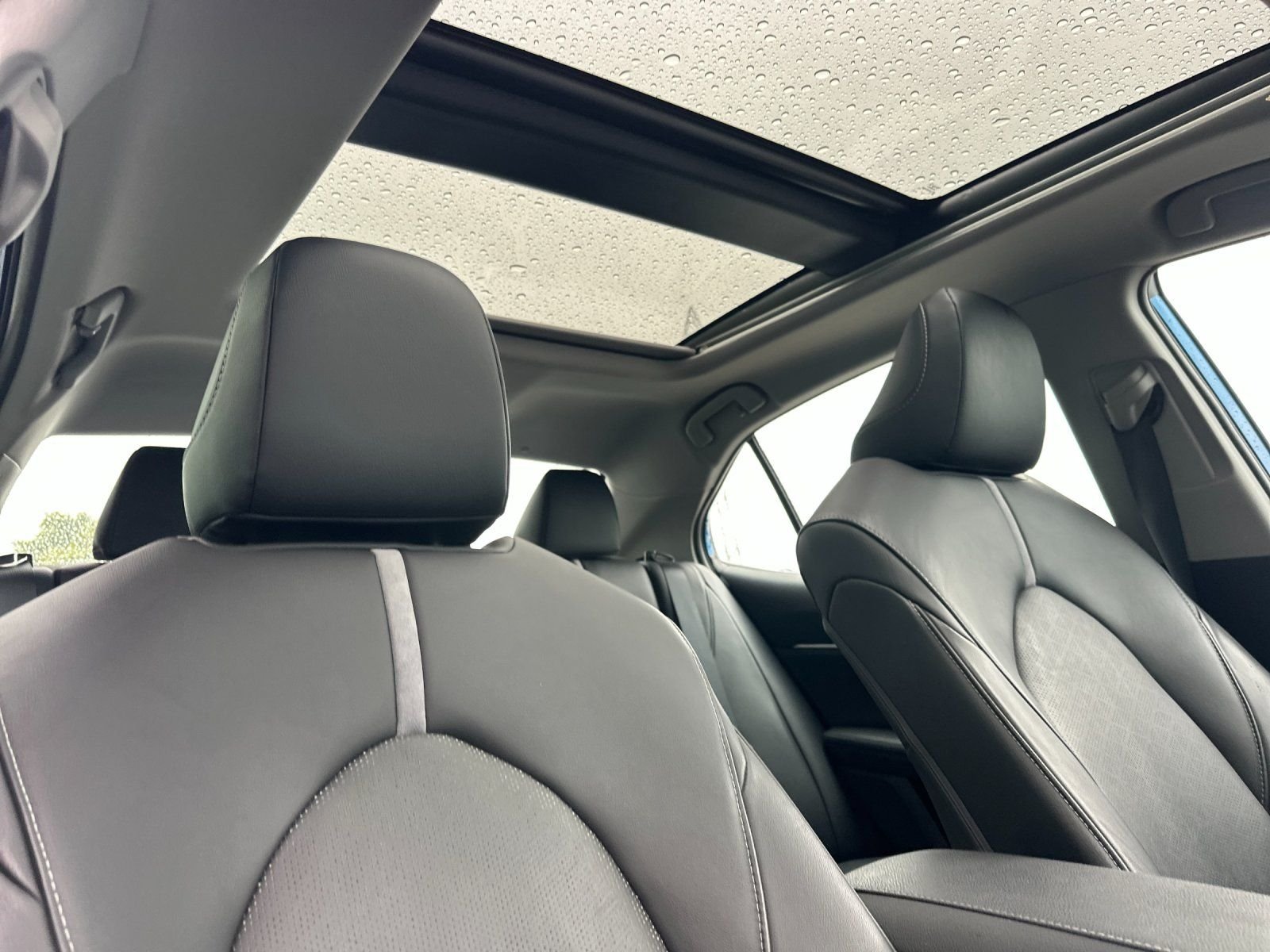 Used 2019 Midnight Black Metallic Toyota XSE image 15