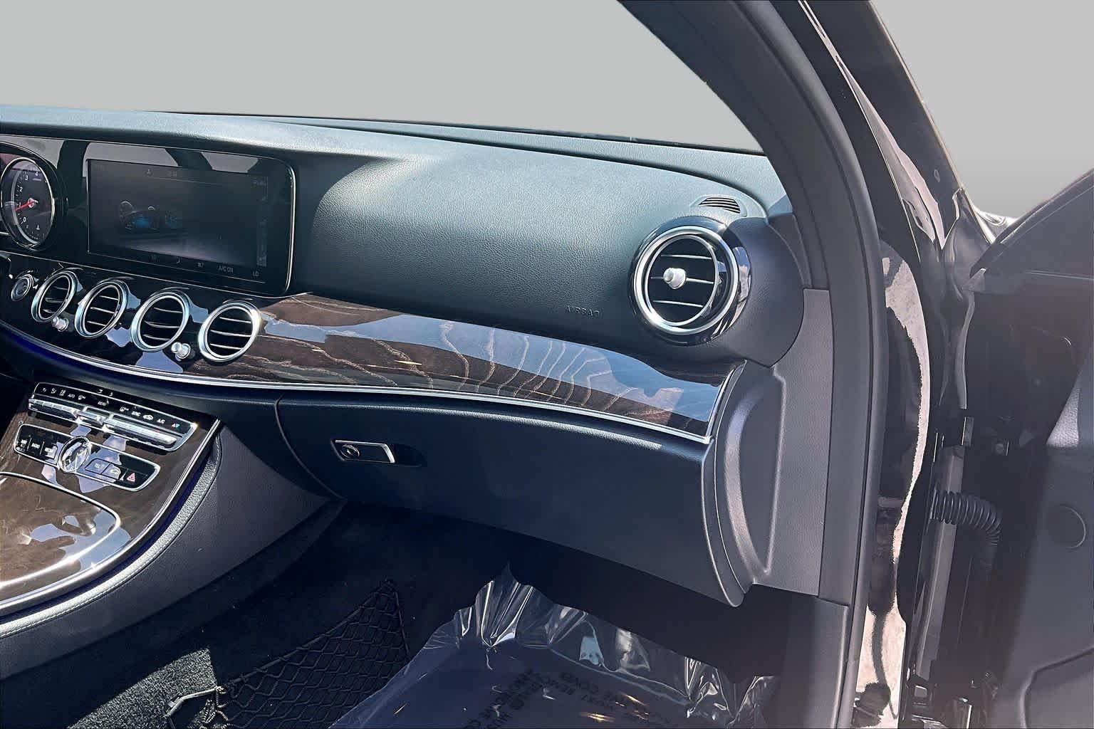 Used 2019 Obsidian Black Metallic Mercedes-Benz E 450 image 19