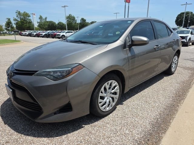 Used 2018 Gray Toyota LE image 2