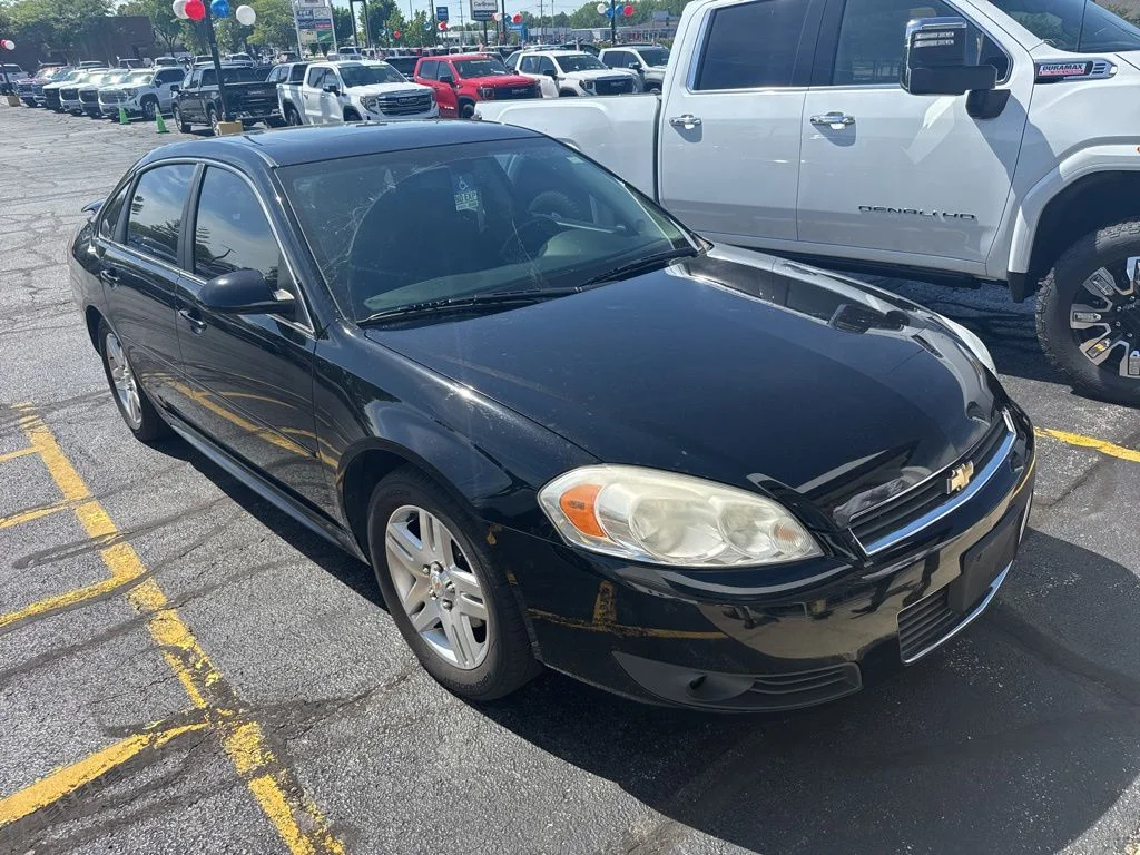 Used 2011 Black Chevrolet LT image 3