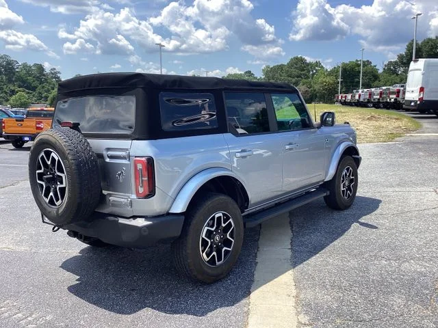 Used 2021 Silver Ford Outer Banks image 3