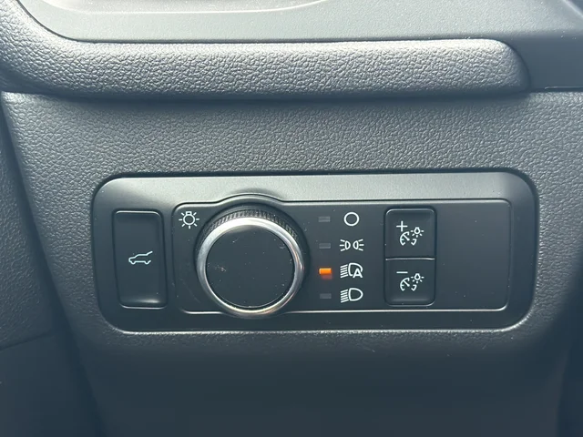 Used 2023 Silver Ford Active image 27