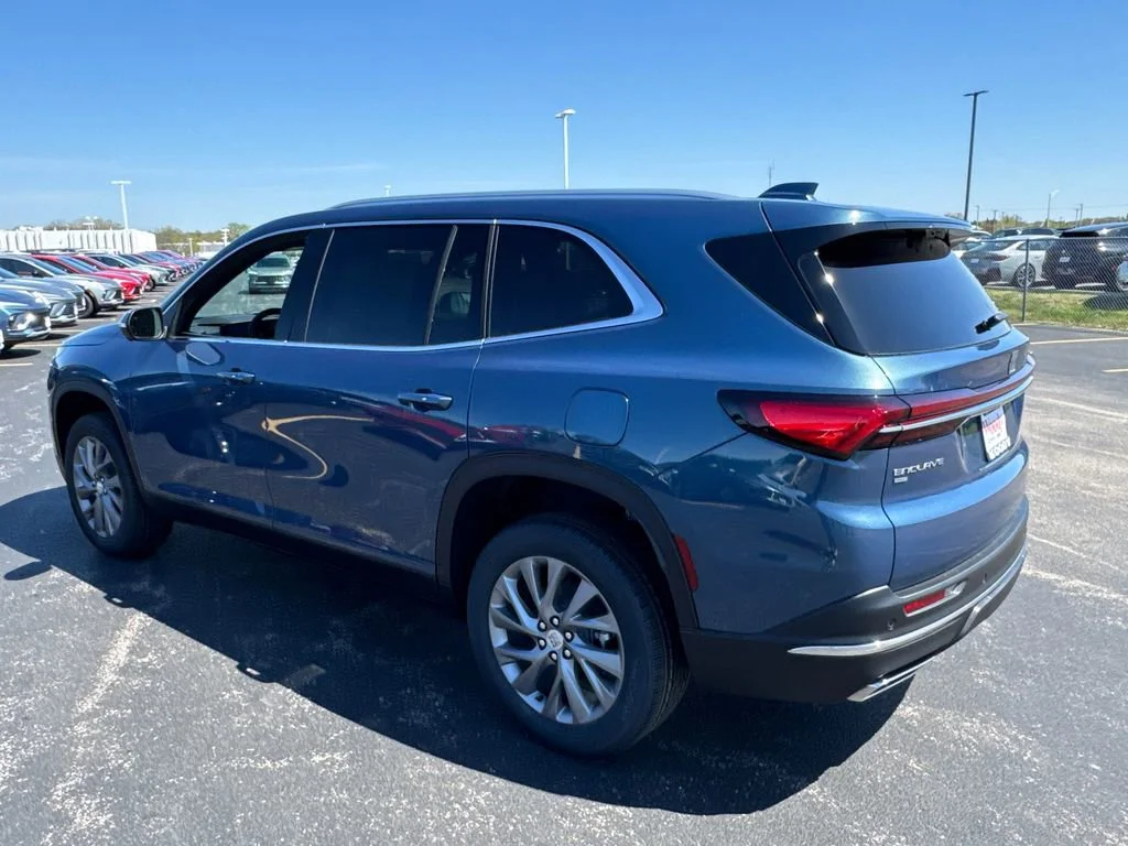2026 Buick Enclave Preferred - Photo 8