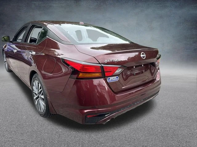 Used 2024  Nissan 2.5 SV image 11