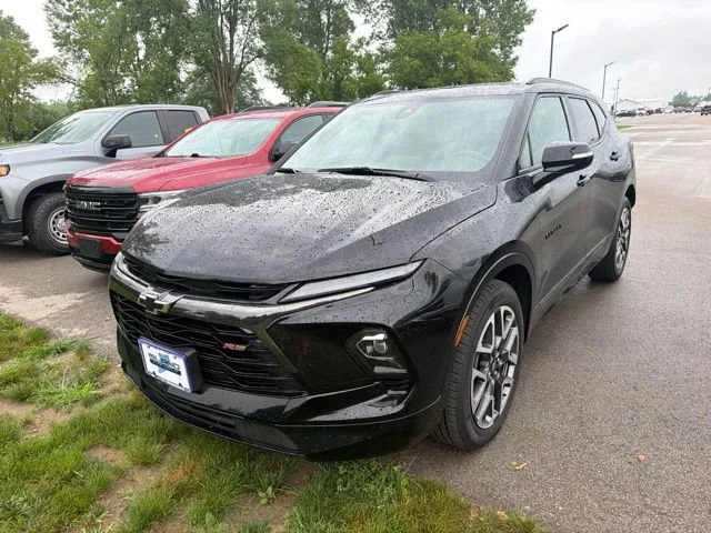 Used 2023 Black Chevrolet RS image 2